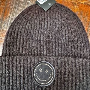 CASHMERE blend “happy hat”